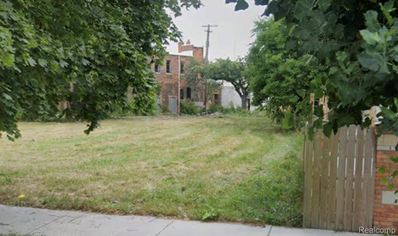 4030 Gilbert ST, Detroit, MI 48210