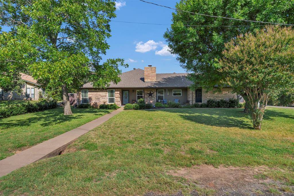 4900 Del Rio Court, De Cordova, TX 76049