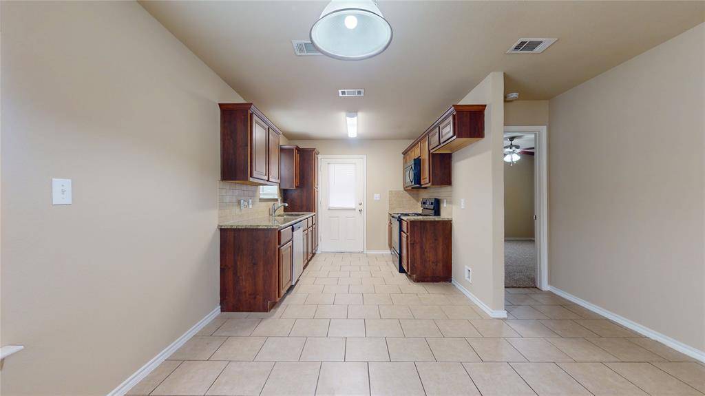 812 Parkplace Ridge, Princeton, TX 75407