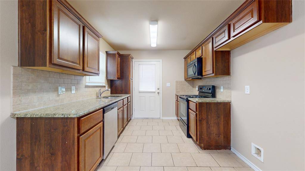 812 Parkplace Ridge, Princeton, TX 75407