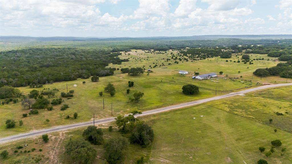 320 S Waterbuck Way, Lampasas, TX 76550