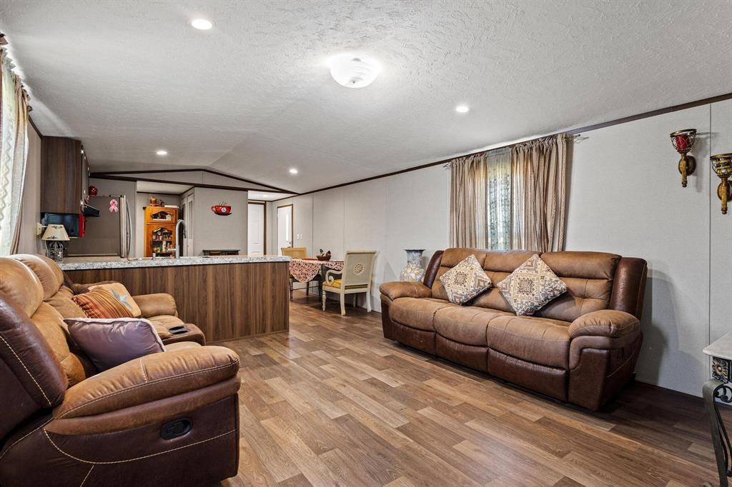 385 Rs County Road 3374, Alba, TX 75410