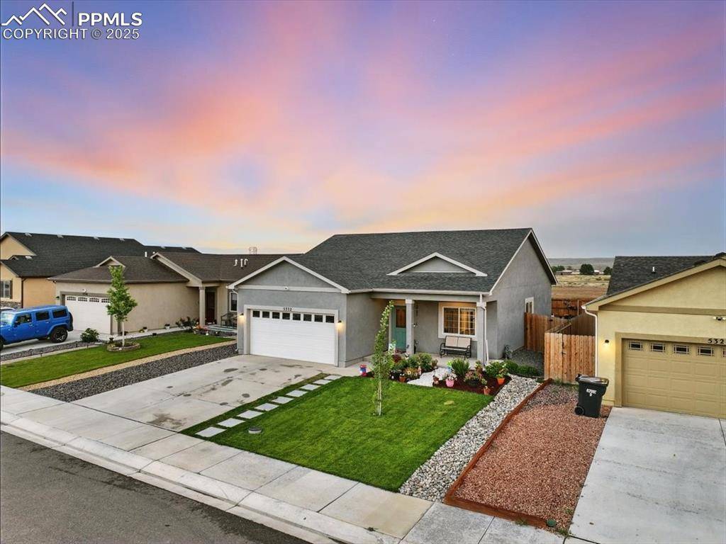5332 Gannet LN, Pueblo, CO 81008
