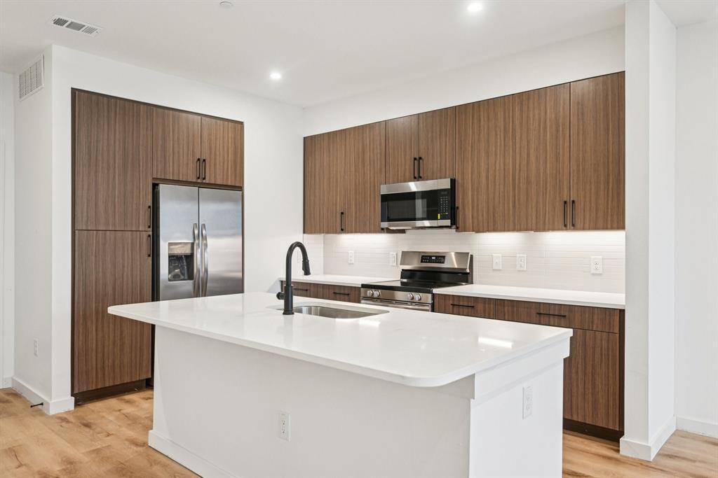 2016 S Ervay Street #B1, Dallas, TX 75215