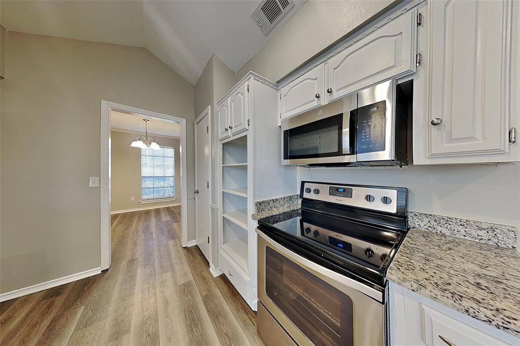 1922 Robin Meadow Drive, Carrollton, TX 75007