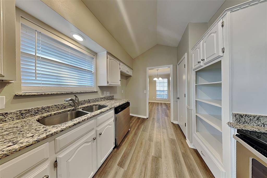 1922 Robin Meadow Drive, Carrollton, TX 75007