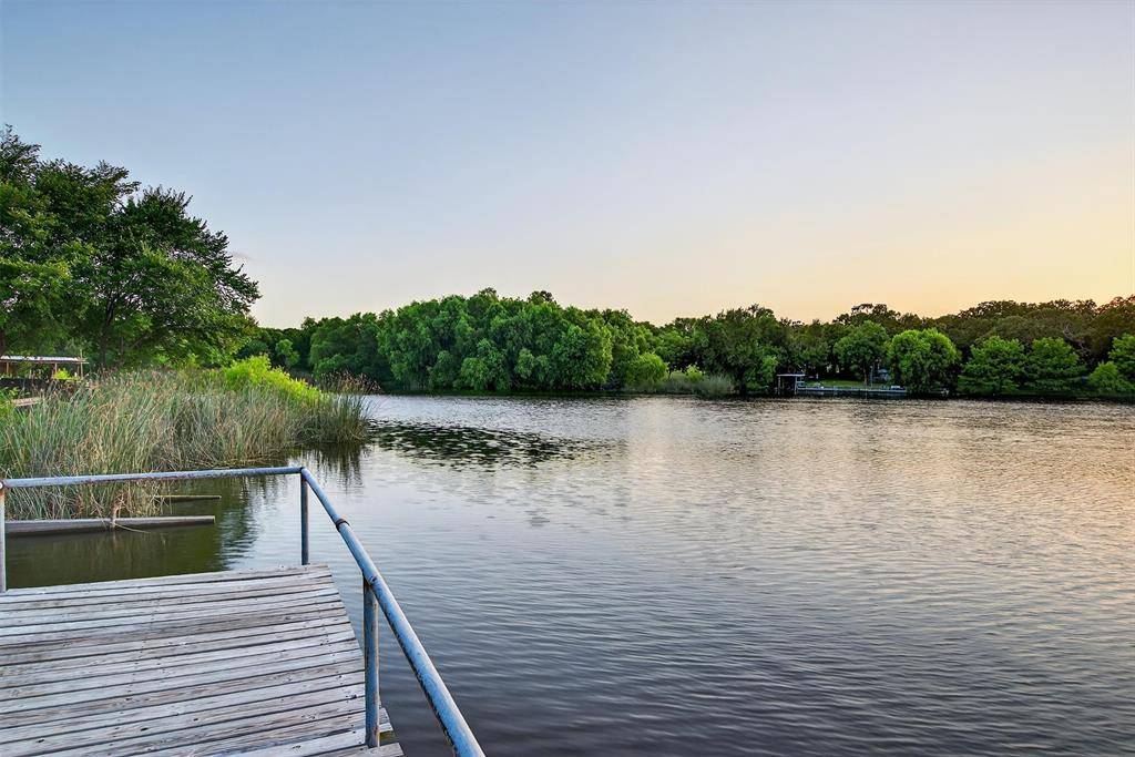 318 Boone Street, Alvarado, TX 76009