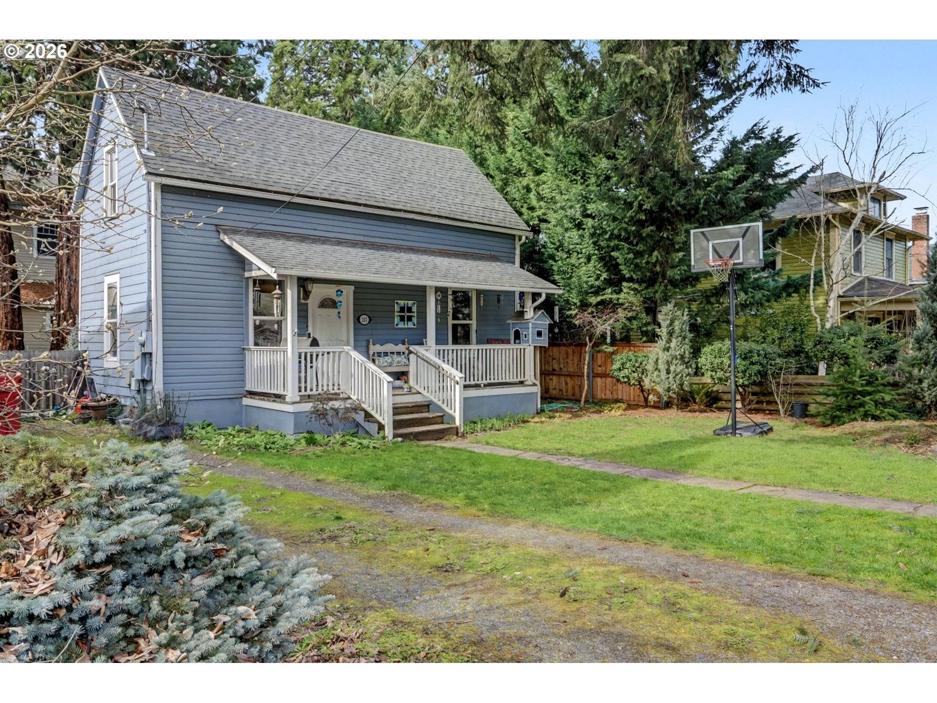 213 MILL ST, Silverton, OR 97381