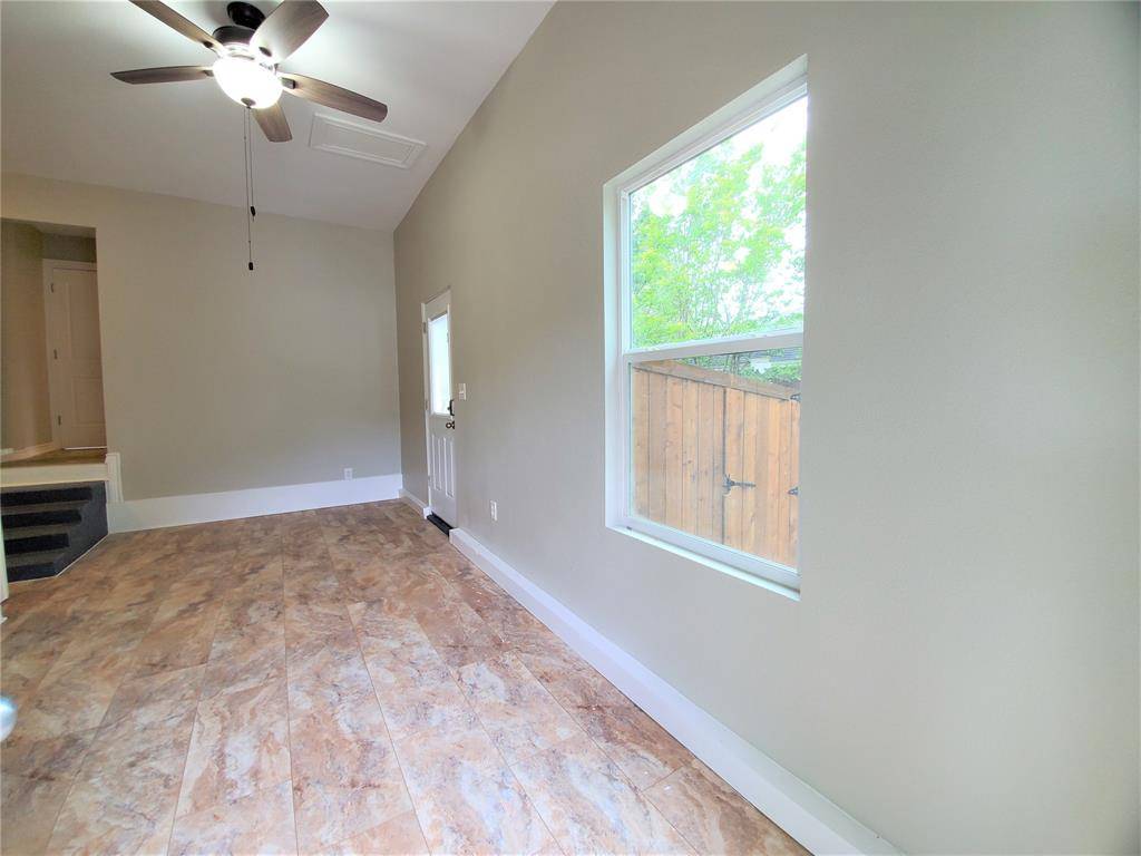 2115 Glenwood Lane #100, Denton, TX 76209