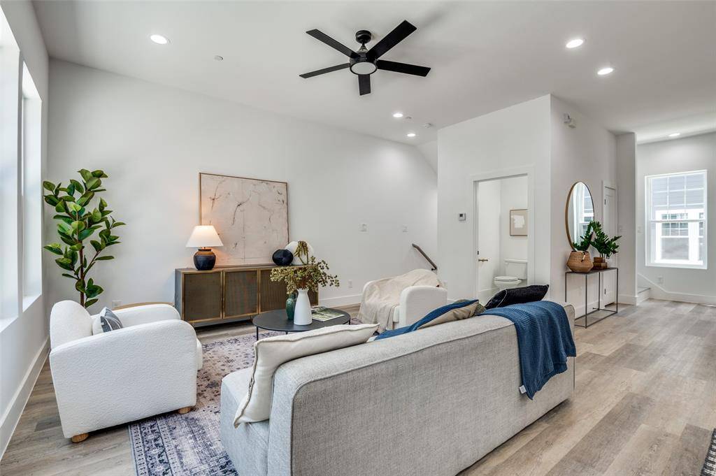 631 N Tyler Street #203, Dallas, TX 75208