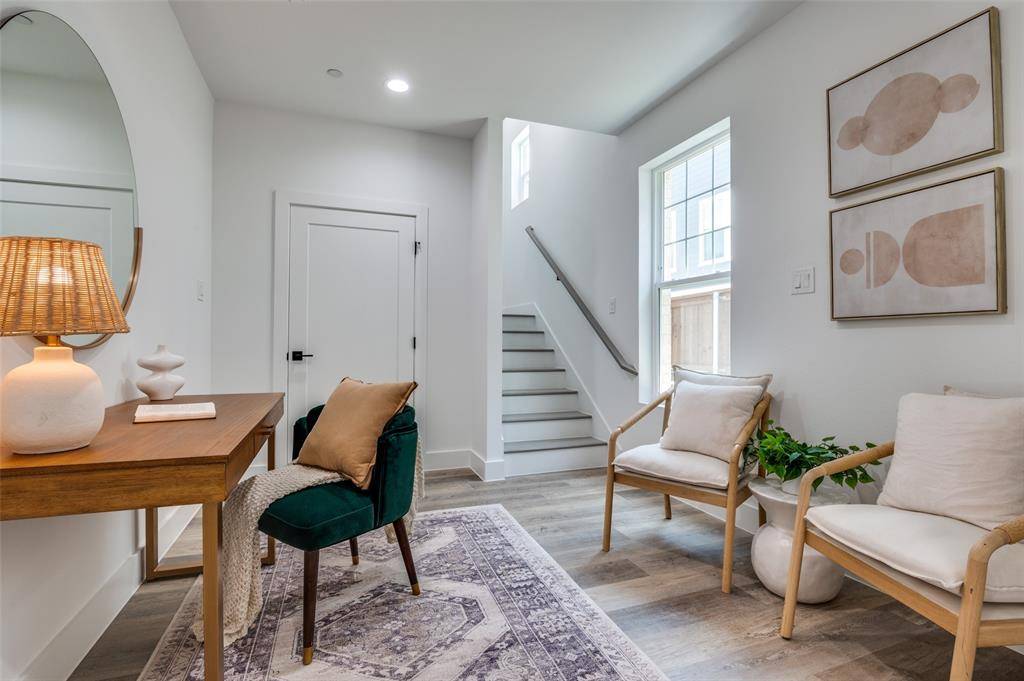 631 N Tyler Street #203, Dallas, TX 75208