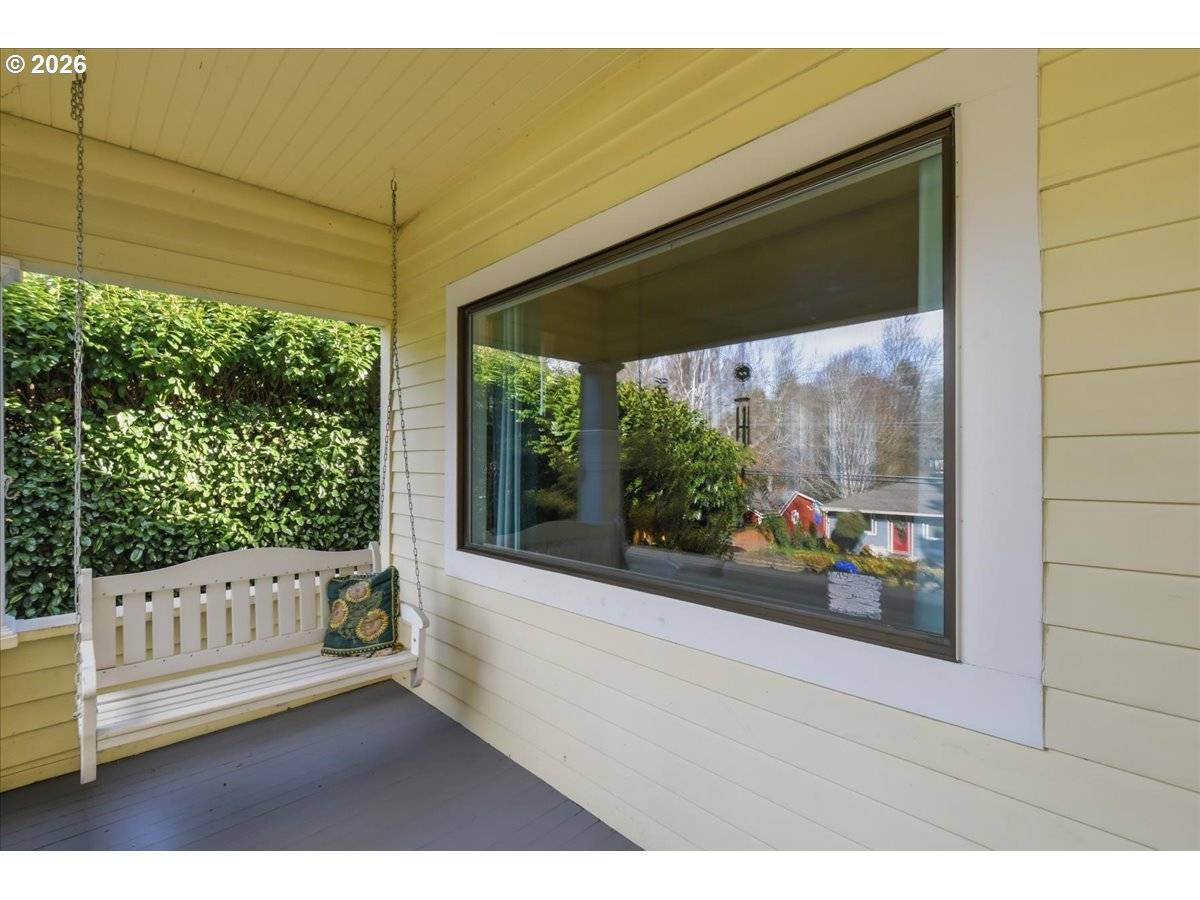 5850 SW VERMONT ST, Portland, OR 97219