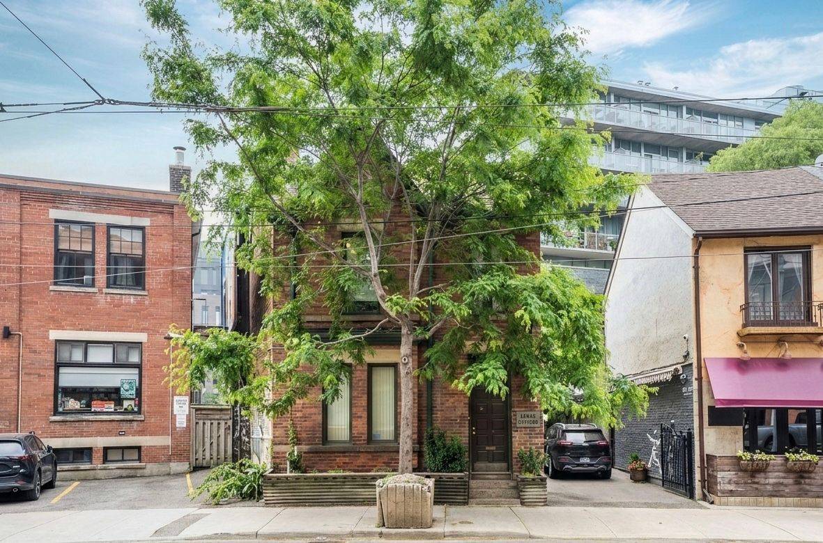533 Queen ST E #101, Toronto C08, ON M5A 1V1