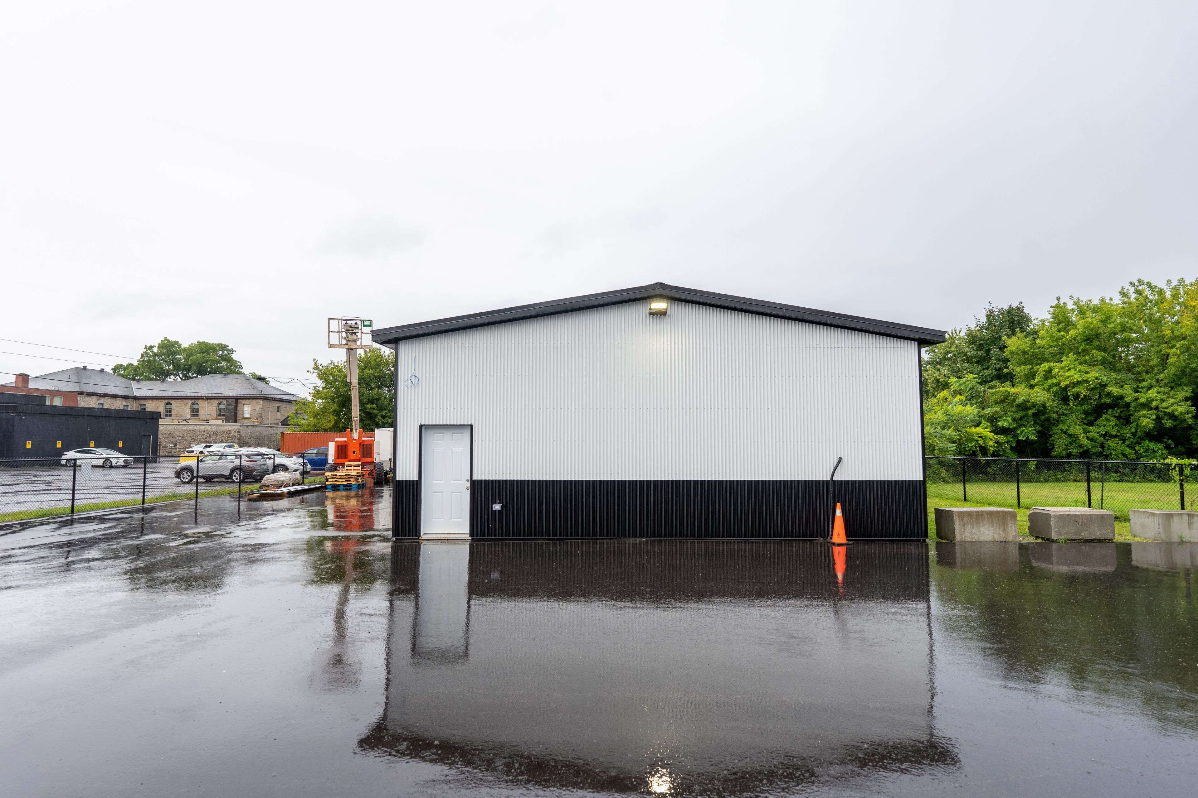 26 First (Garage) ST W, Cornwall, ON K6J 1B9