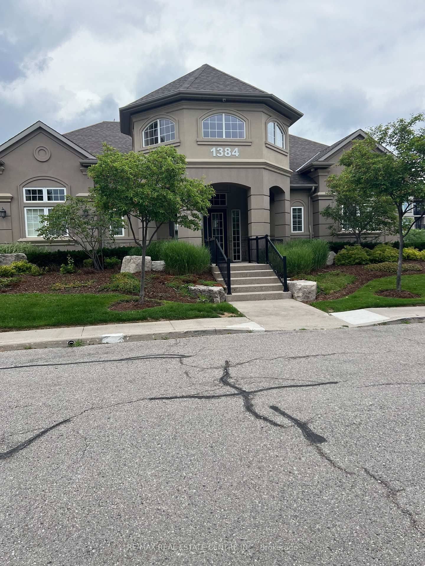 1360 Main ST E #409, Milton, ON L9T 7S5