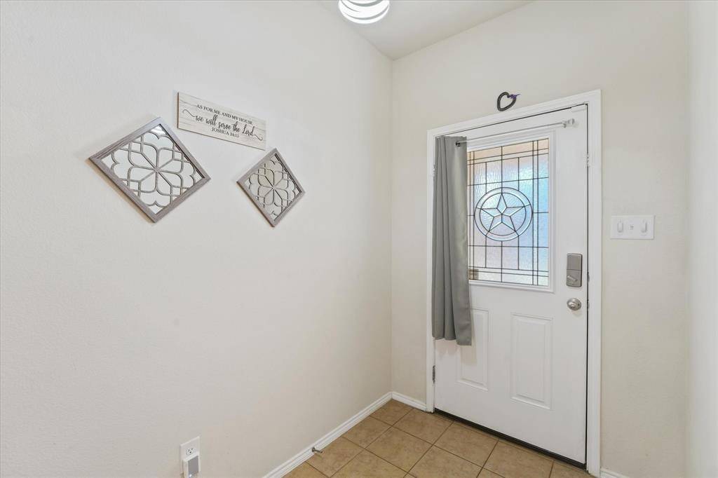 3801 Surf Street, Denton, TX 76208