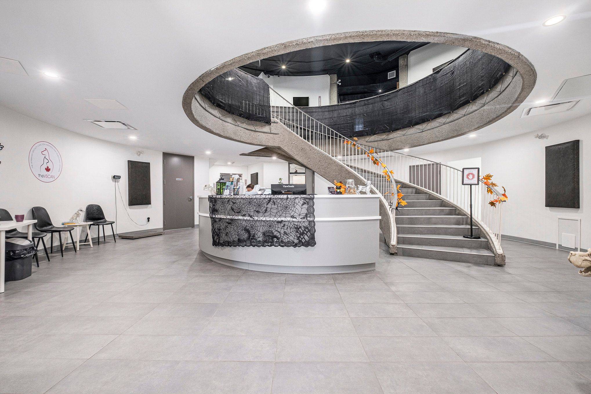 2300 CARLING AVE #102, Britannia Heights - Queensway Terrace N And Area, ON K2B 7G1