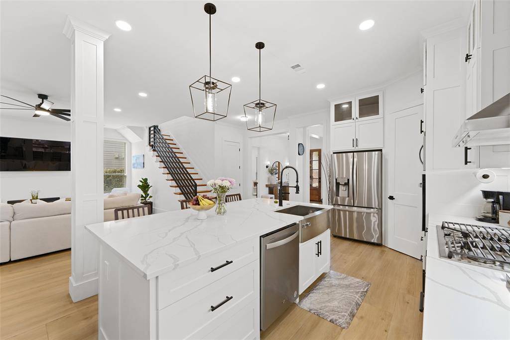 4706 Victor Street, Dallas, TX 75246