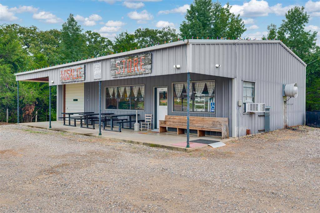 12761 FM 909, Bogata, TX 75417