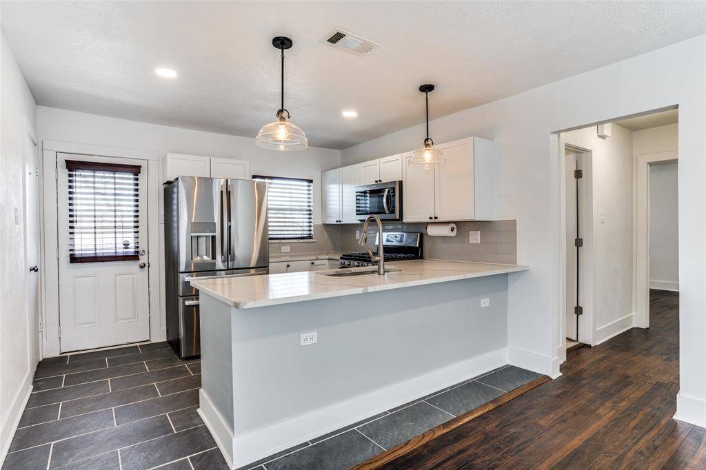 2837 Cherrywood Avenue, Dallas, TX 75235