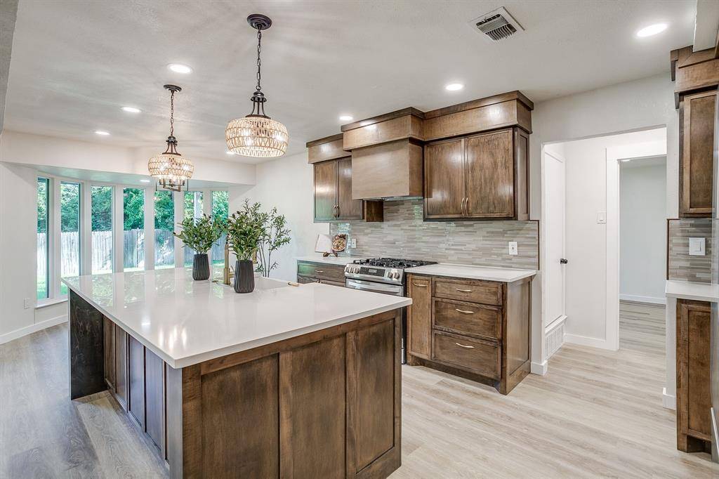 6604 Ems Court, Fort Worth, TX 76116