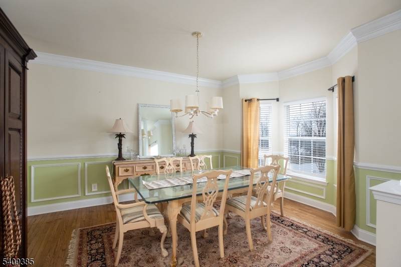 112 Wallace Ct, Green Brook Twp., NJ 08812