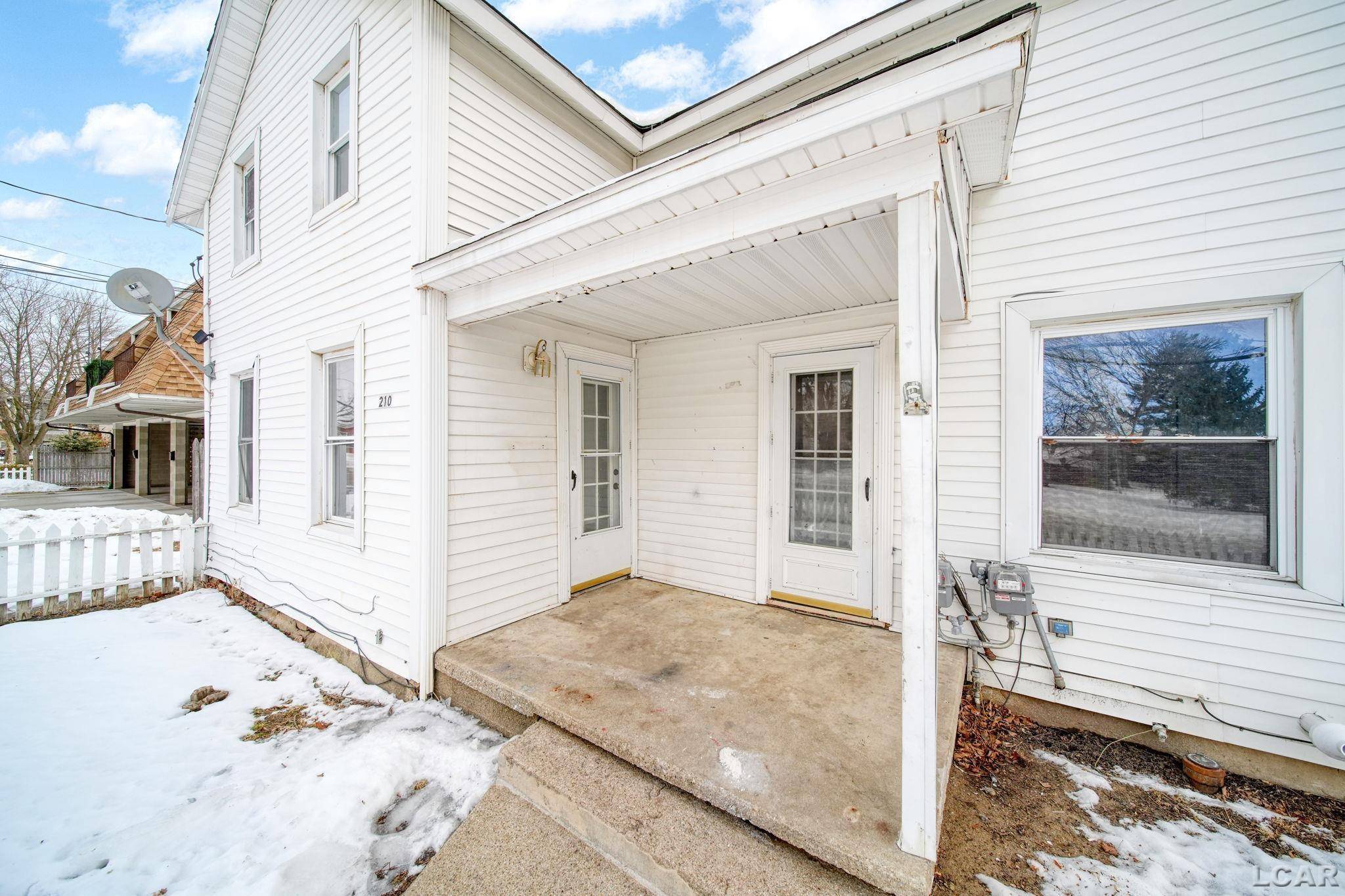210 S Ottawa ST, Tecumseh, MI 49286