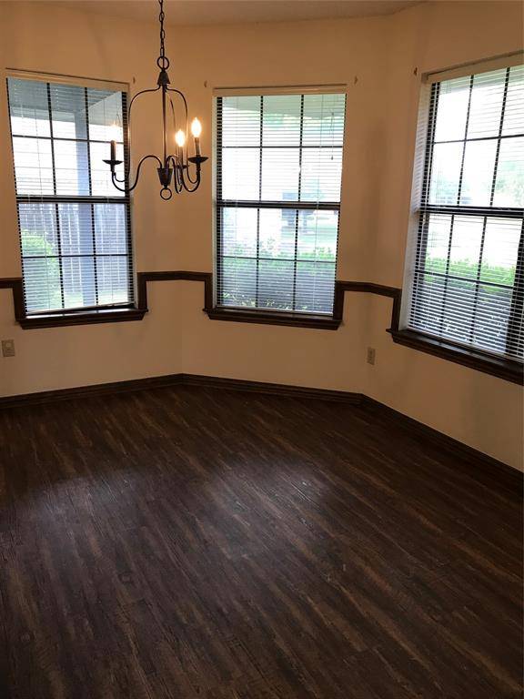 11 Marvin Gardens, Midlothian, TX 76065