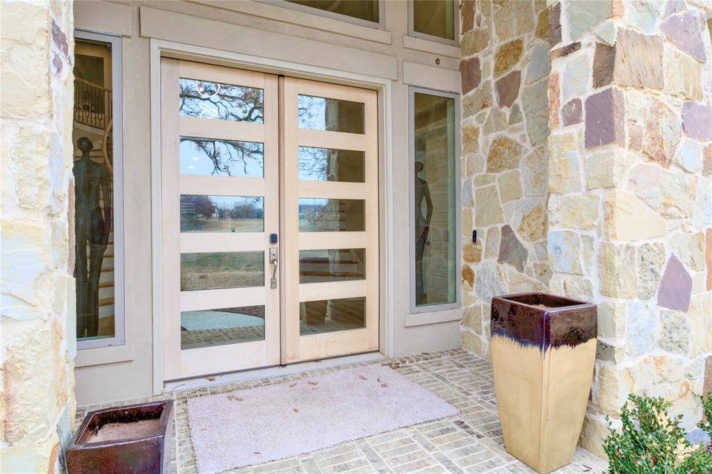 1090 Forest Hills Drive, Cross Roads, TX 76227