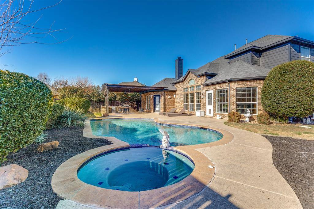 4116 Briarcreek Drive, Fort Worth, TX 76244