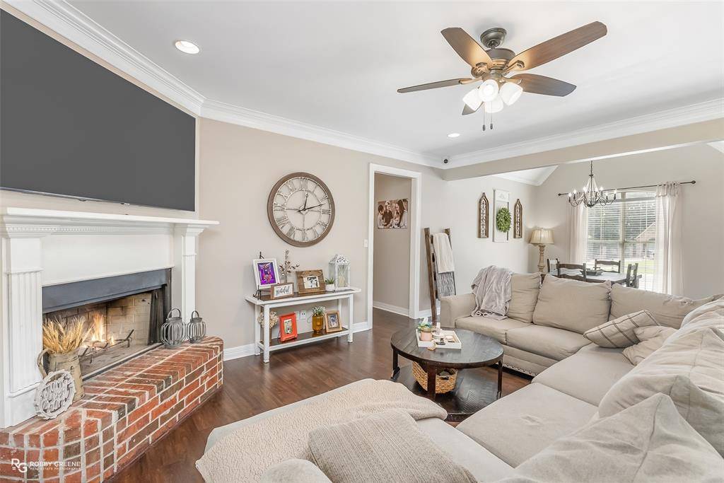 805 Grey Fox Circle, Haughton, LA 71037