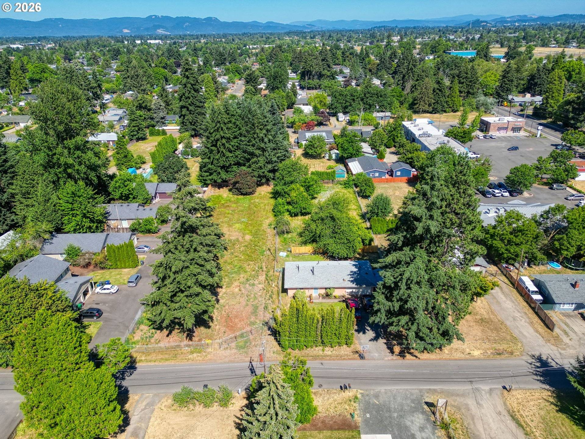2093 W IRWIN WAY, Eugene, OR 97402
