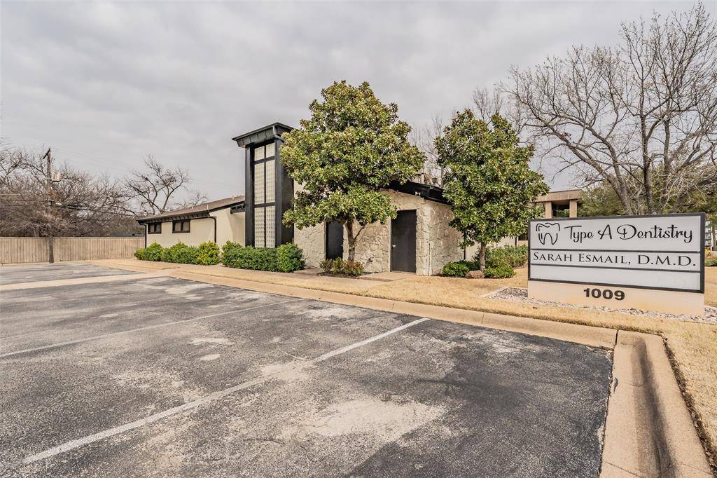 1009 W Mitchell Street, Arlington, TX 76013