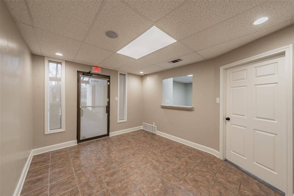 1009 W Mitchell Street, Arlington, TX 76013