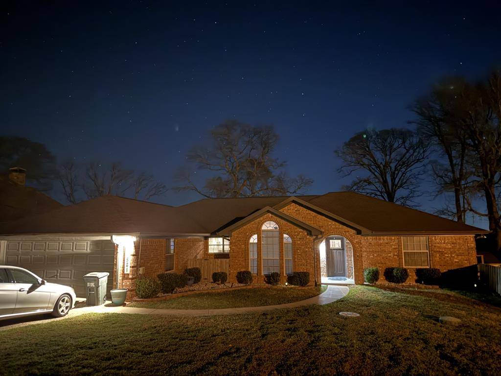 21821 Lakewood Lane, Chandler, TX 75758