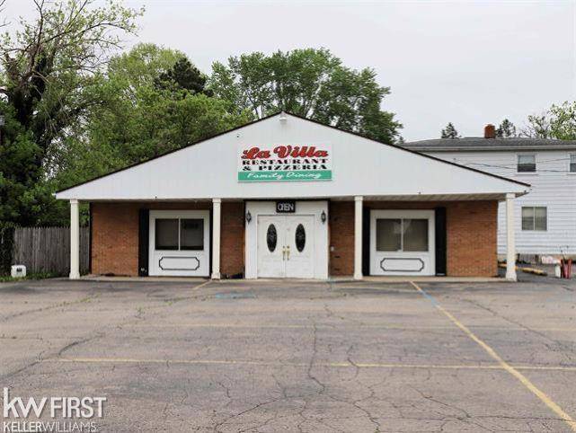 8372 N Saginaw ST, Genesee Twp, MI 48458