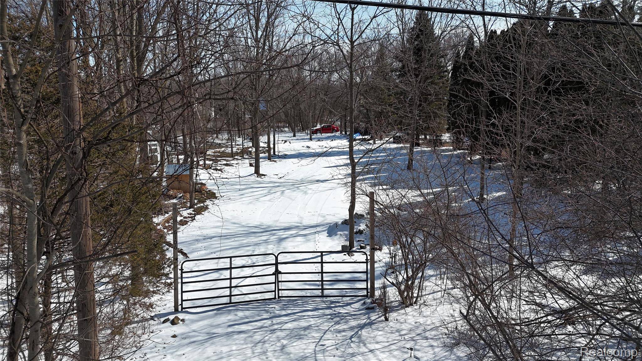 6106 E River RD, Flint Charter Township, MI 48433