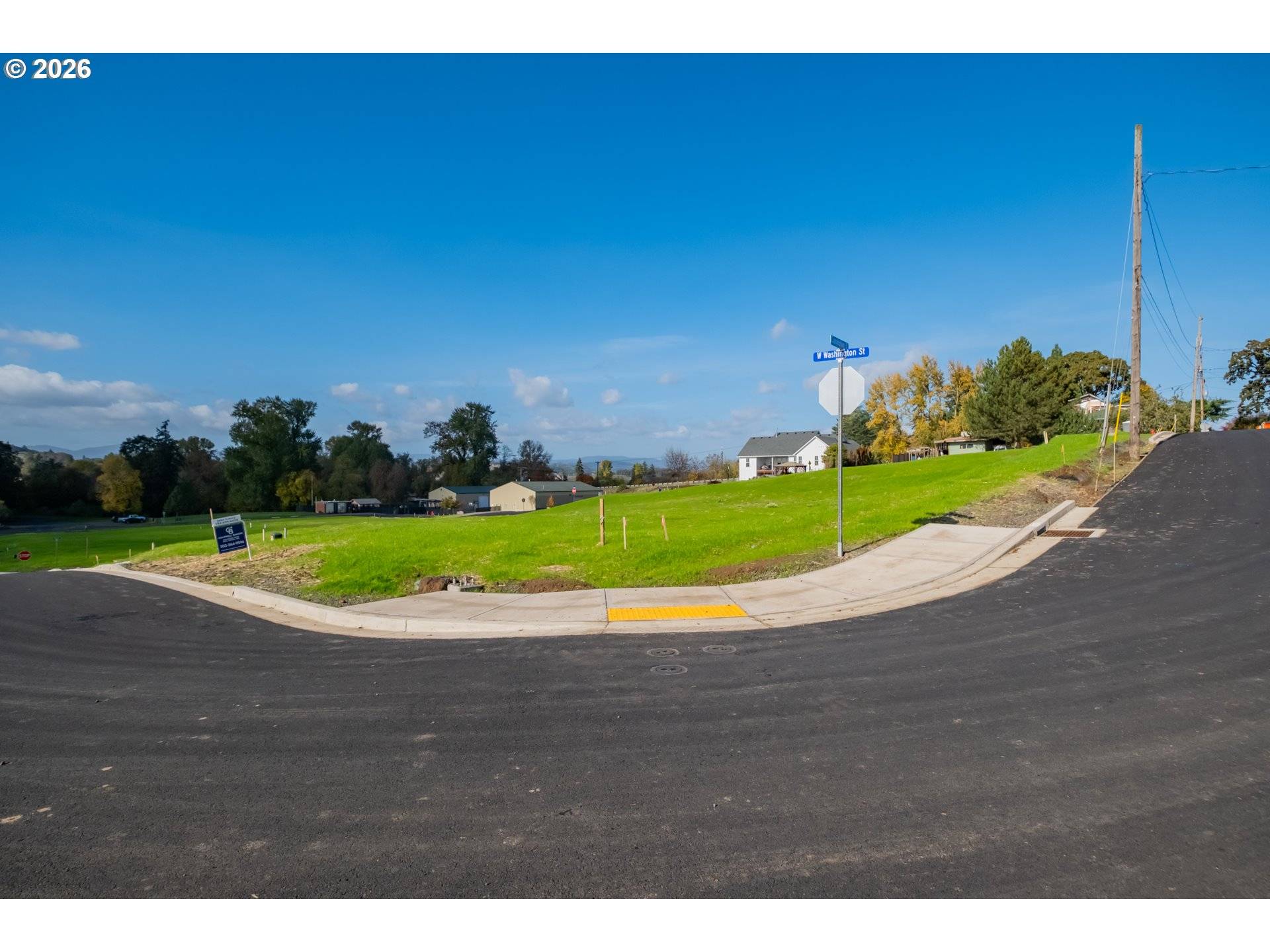 8 W Grant ST #8, Carlton, OR 97111