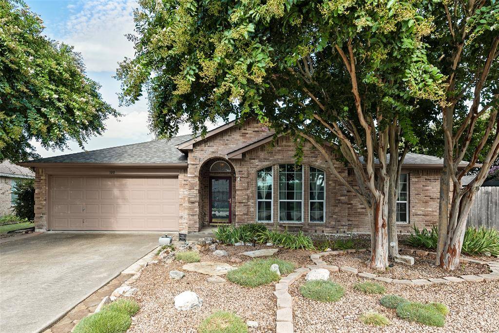 100 Jennings Drive, Waxahachie, TX 75165