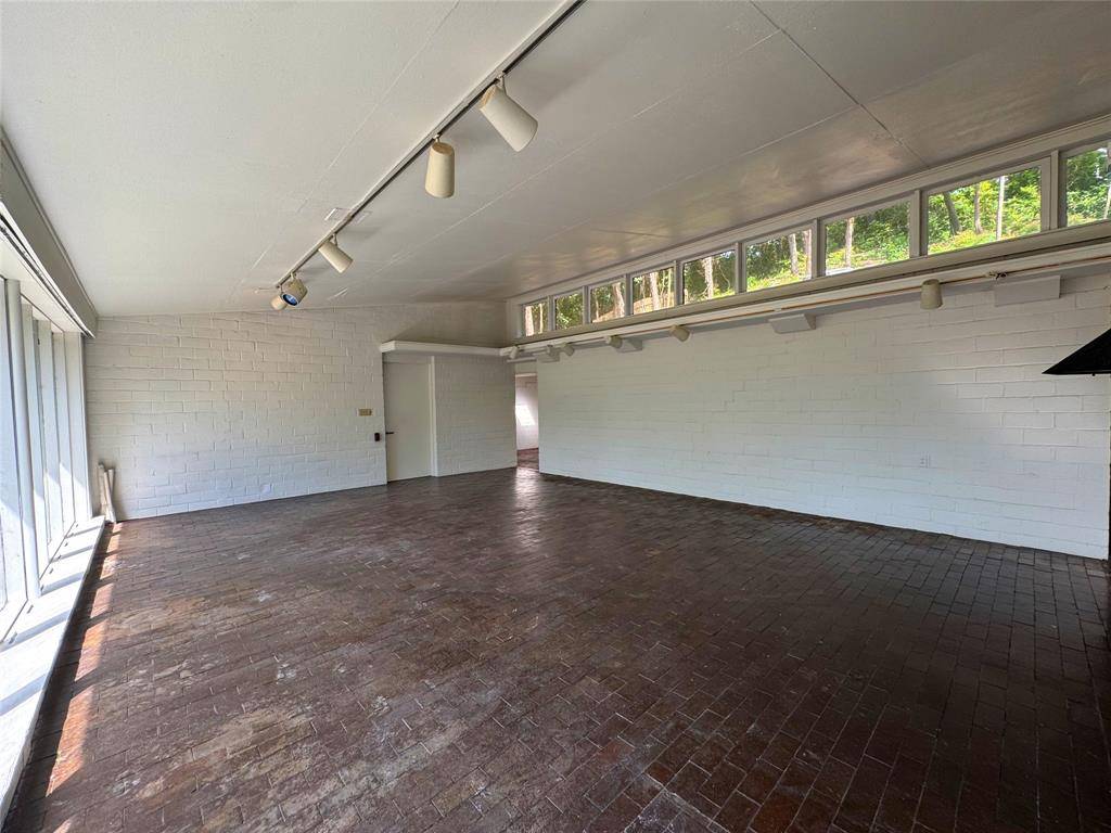 1934 Kessler Parkway, Dallas, TX 75208