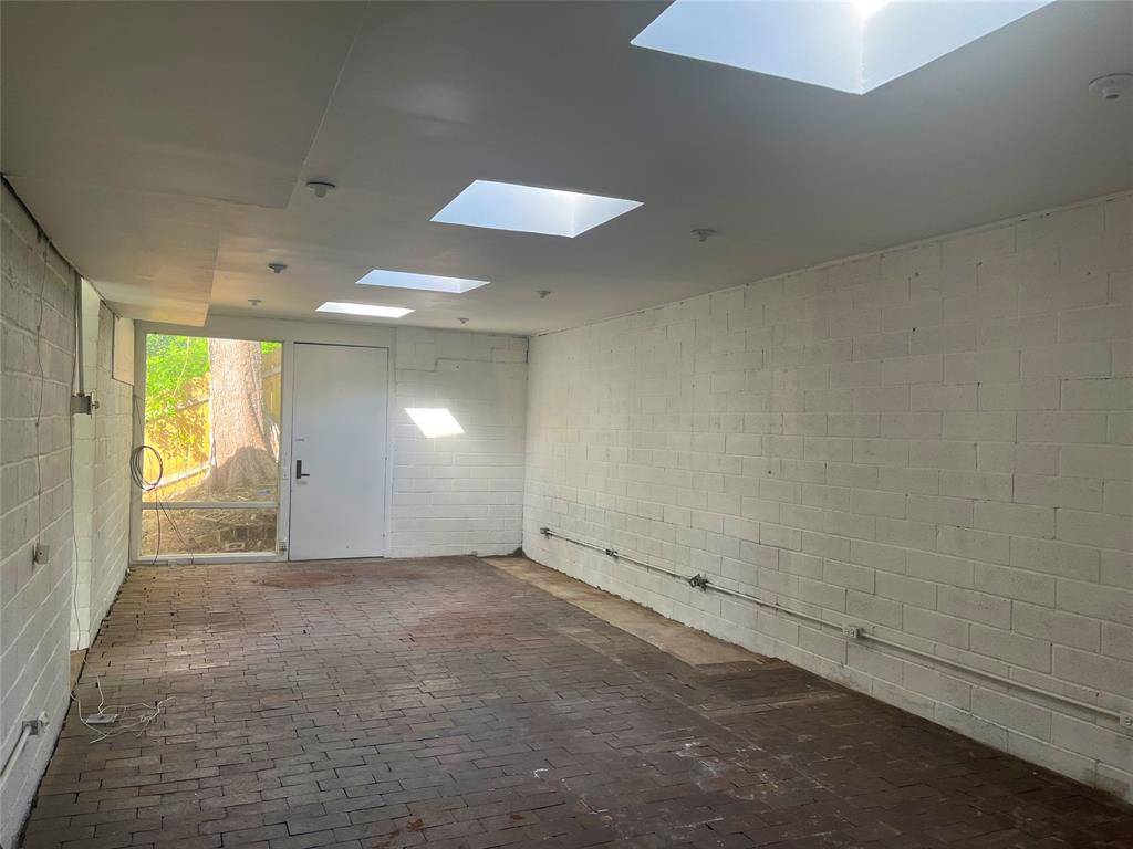 1934 Kessler Parkway, Dallas, TX 75208