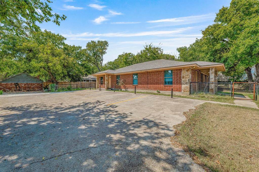 490 S Graham Street, Stephenville, TX 76401
