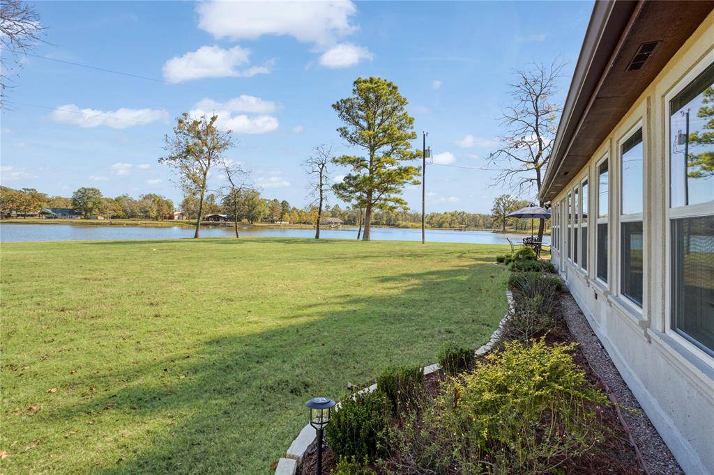 324 County Road 3172, Clarksville, TX 75426