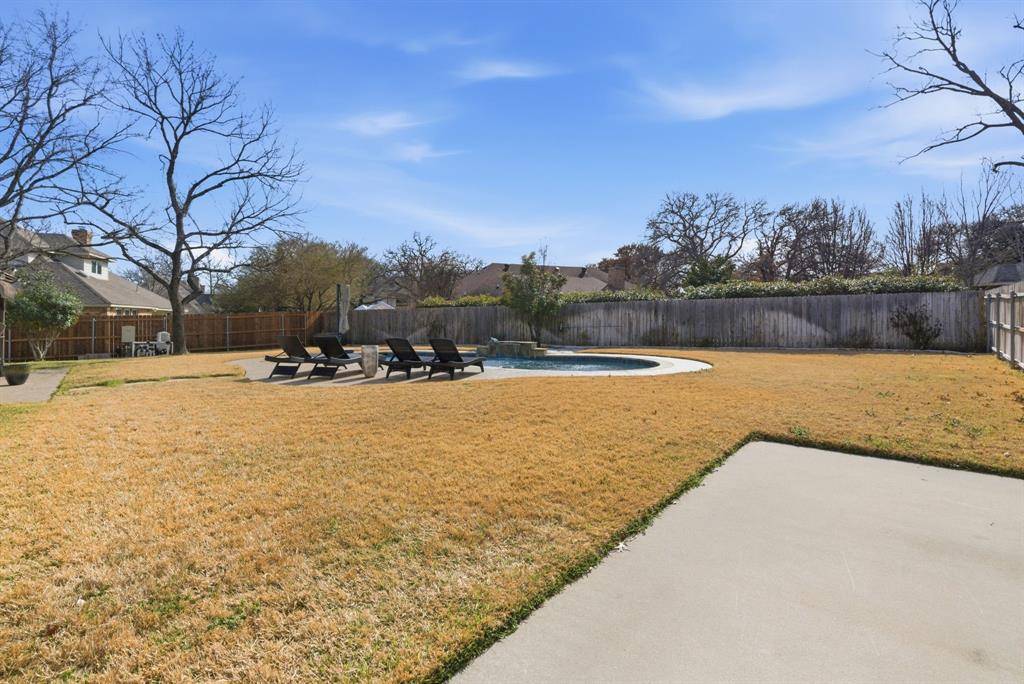 1936 Spinnaker Lane, Azle, TX 76020