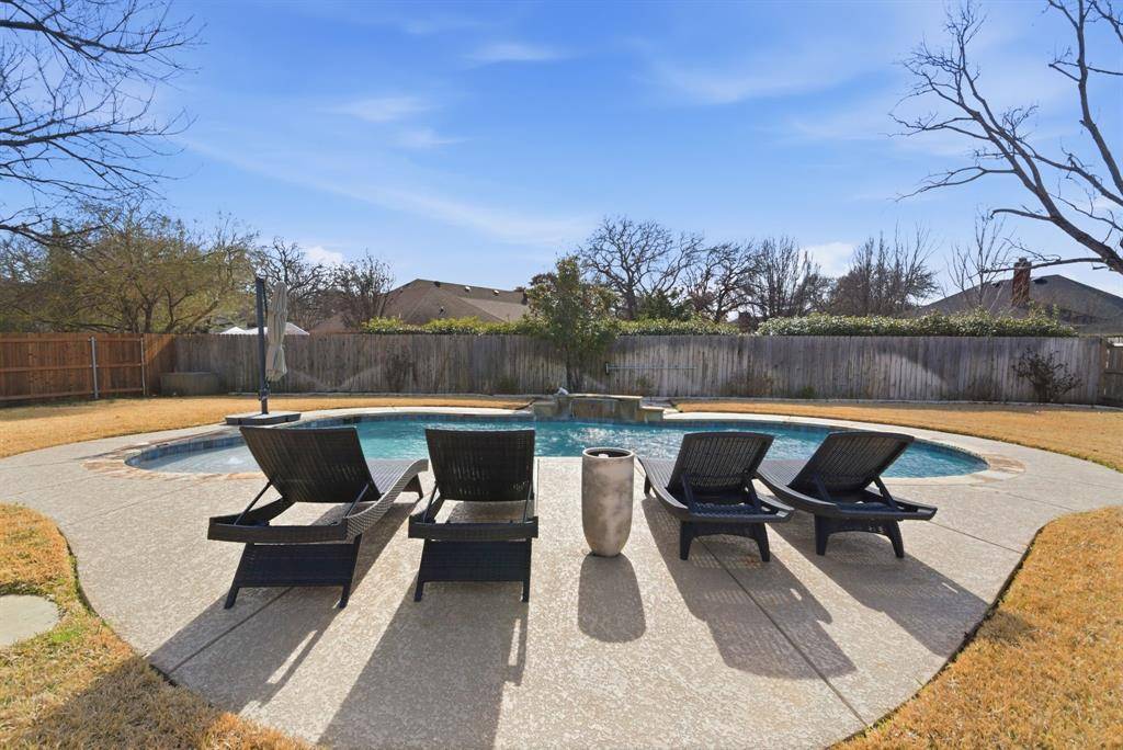 1936 Spinnaker Lane, Azle, TX 76020