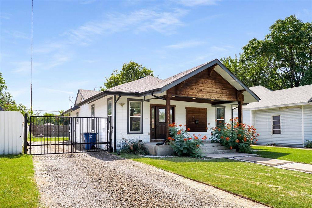 916 S Montreal Avenue, Dallas, TX 75208