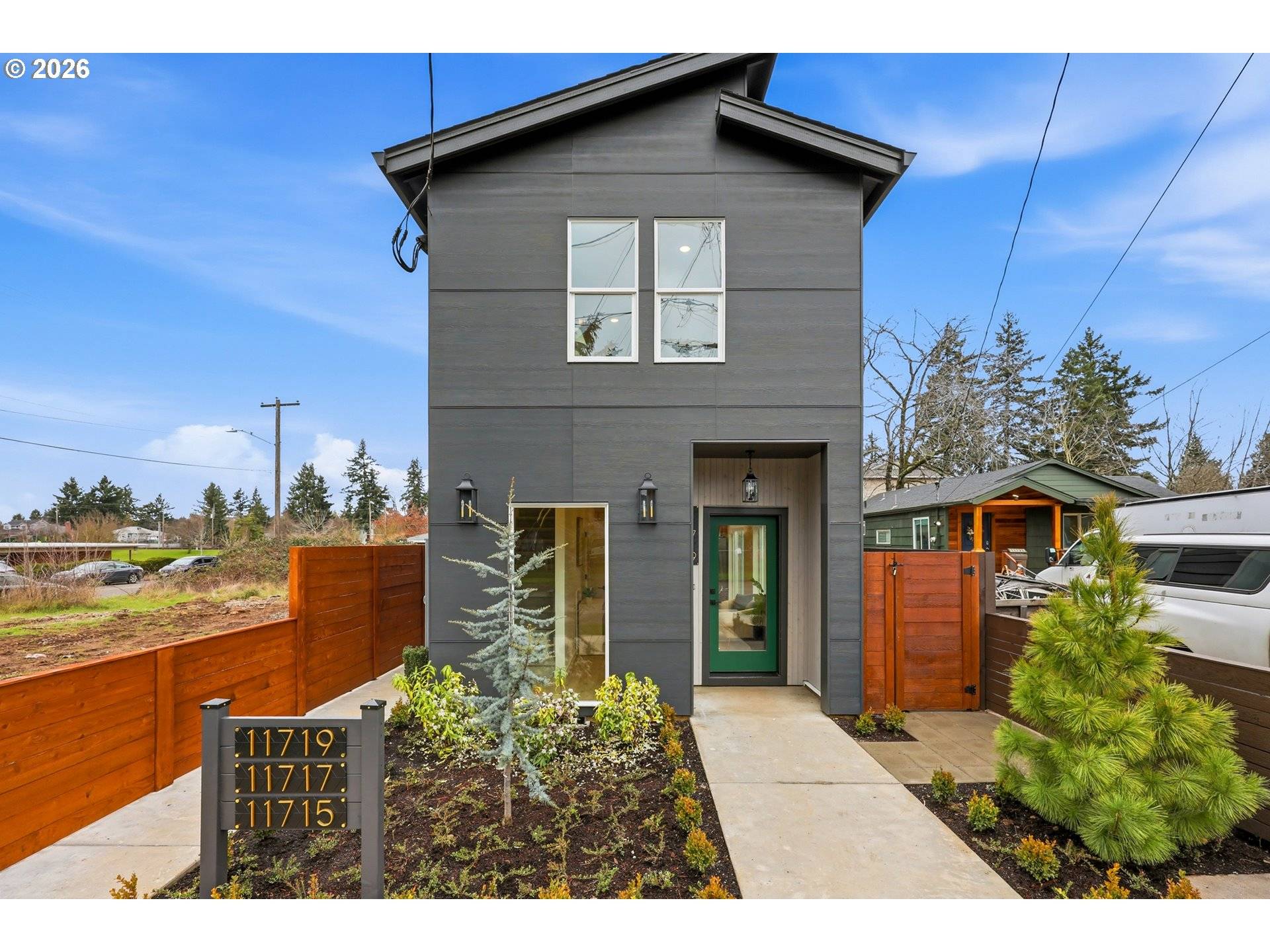 11717 SE ASH ST, Portland, OR 97216