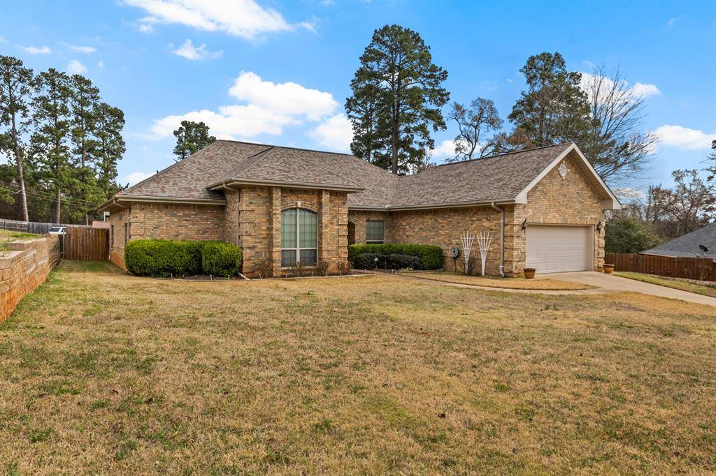 102 Dogwood Circle, Daingerfield, TX 75638