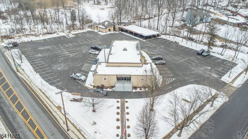 85 Mill St, Newton Town, NJ 07860