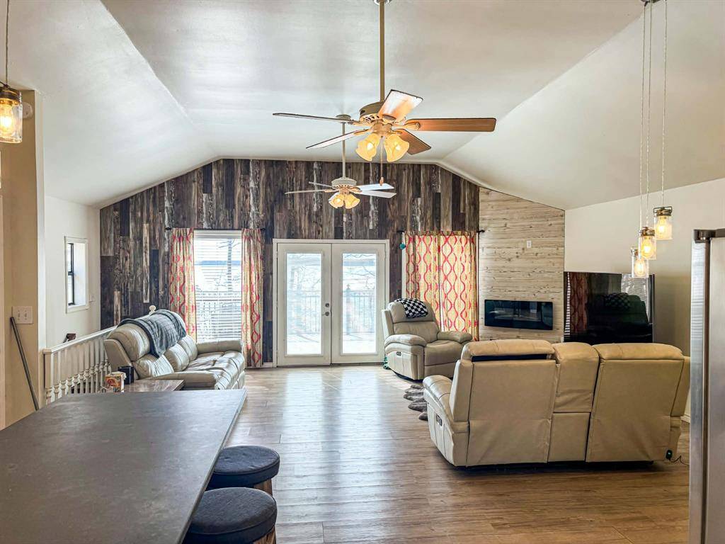 670 Redbud Drive, Avinger, TX 75630